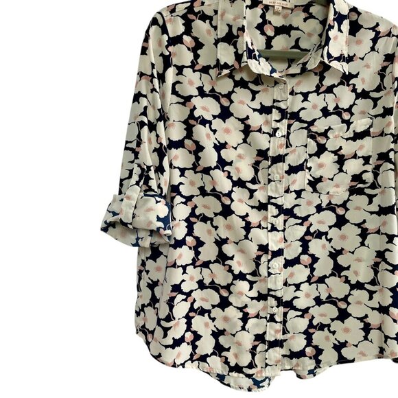 Skies Are Blue Kaulin Relaxed Floral Button Down Top White Blush Navy Print | PL - Picture 10 of 16